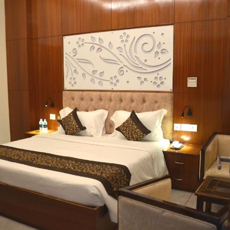 Fabhotel Roselle Inn Lucknow Eksteriør bilde