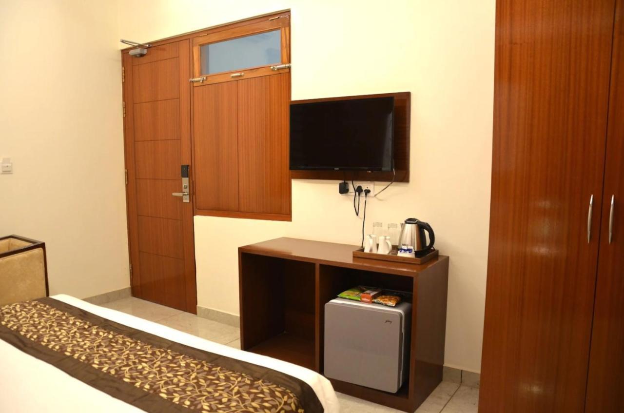 Fabhotel Roselle Inn Lucknow Eksteriør bilde