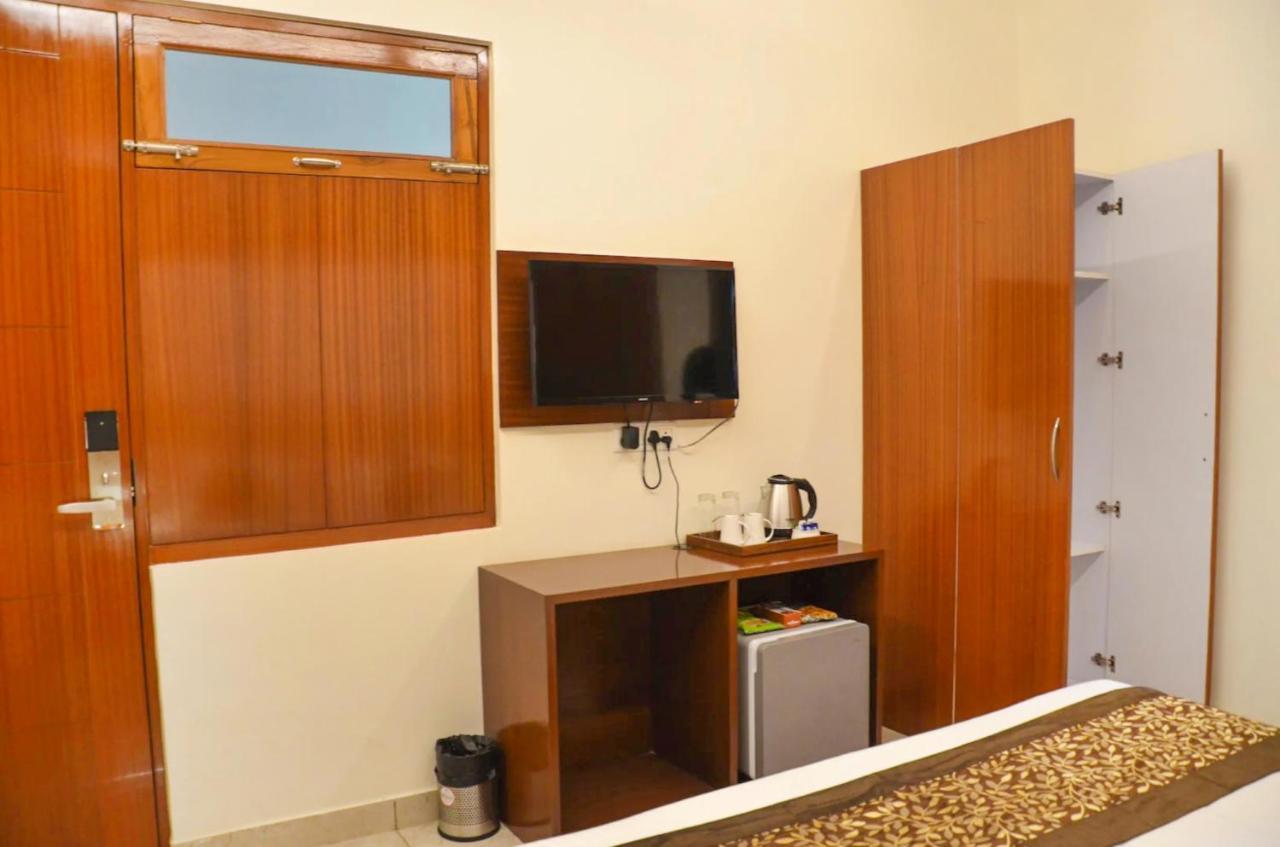 Fabhotel Roselle Inn Lucknow Eksteriør bilde