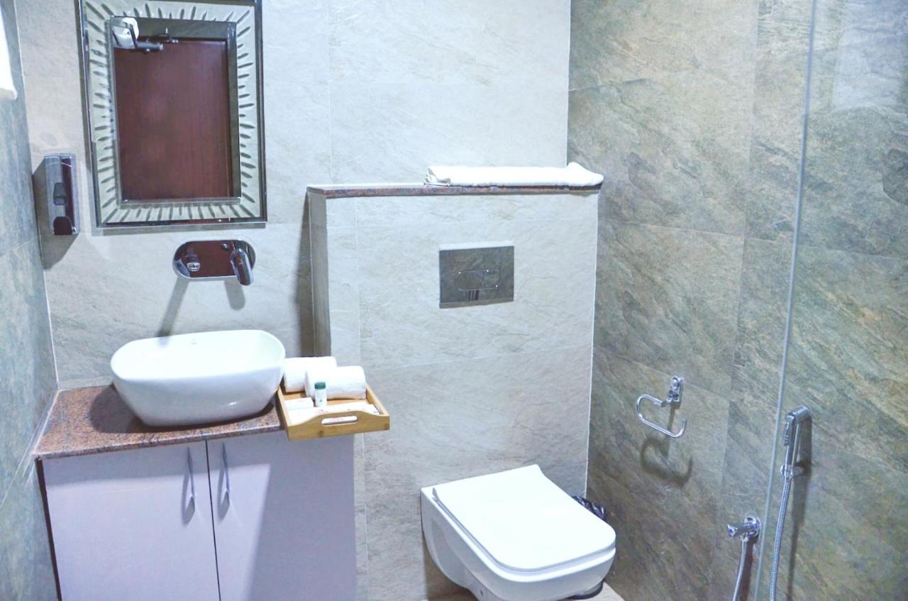 Fabhotel Roselle Inn Lucknow Eksteriør bilde
