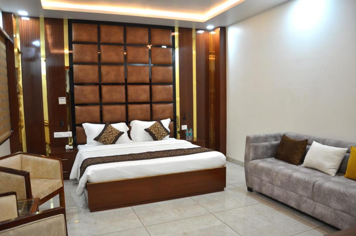 Fabhotel Roselle Inn Lucknow Eksteriør bilde
