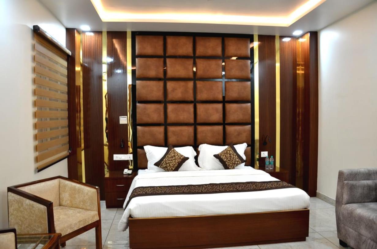 Fabhotel Roselle Inn Lucknow Eksteriør bilde