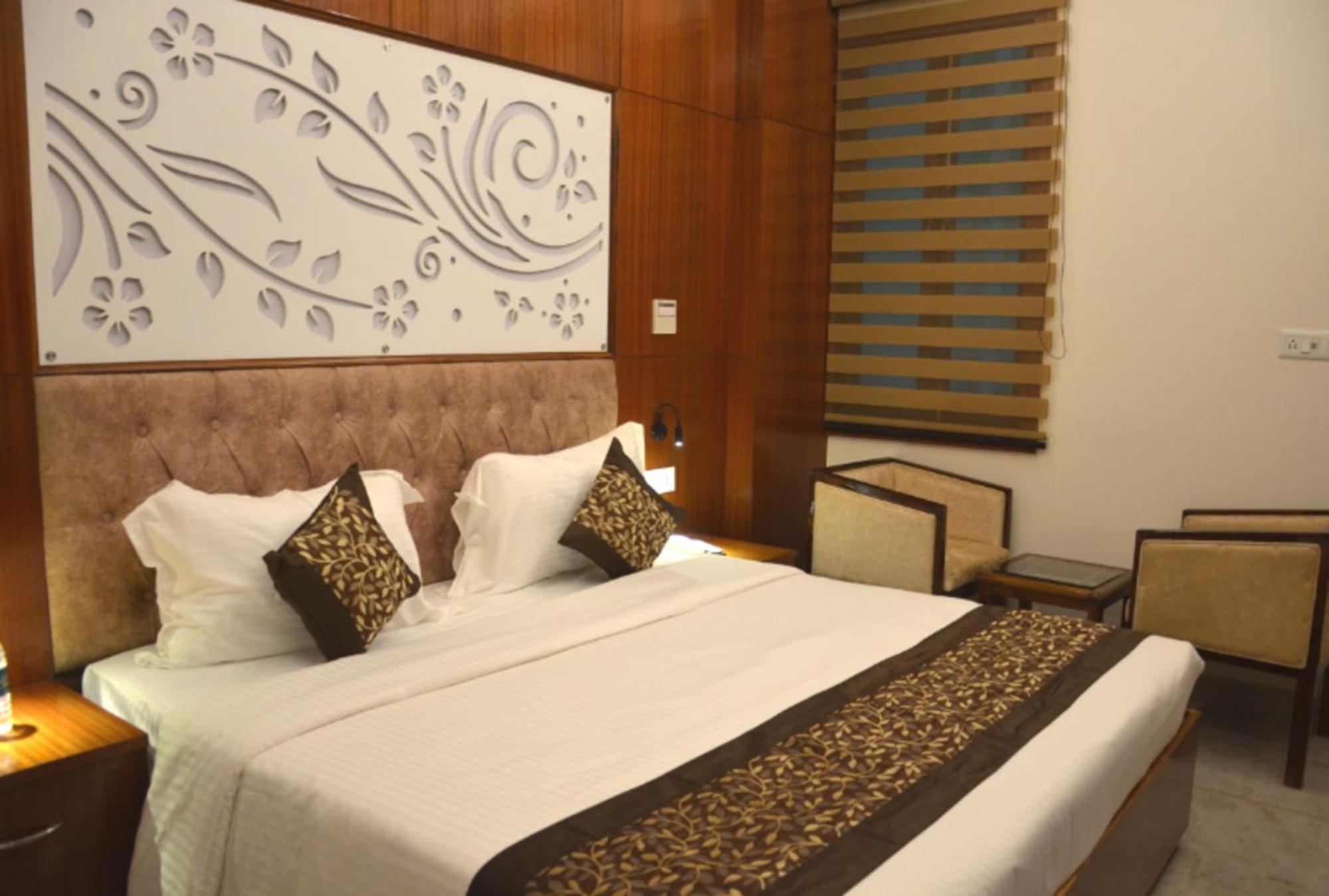 Fabhotel Roselle Inn Lucknow Eksteriør bilde