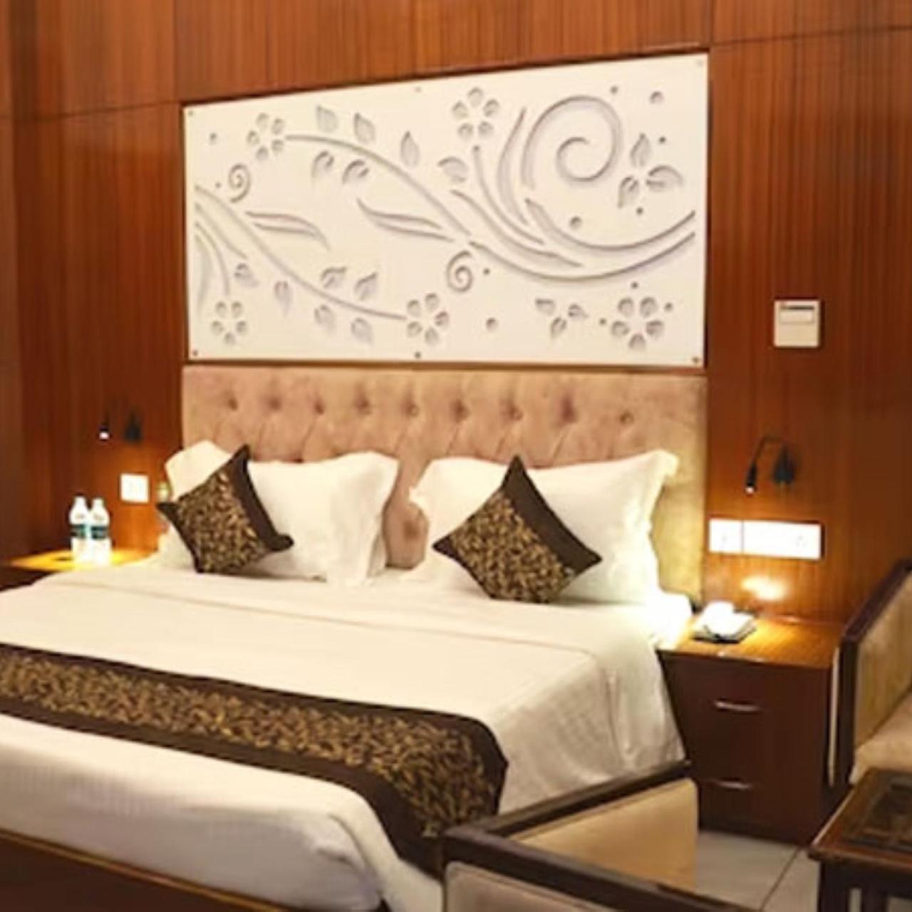 Fabhotel Roselle Inn Lucknow Eksteriør bilde