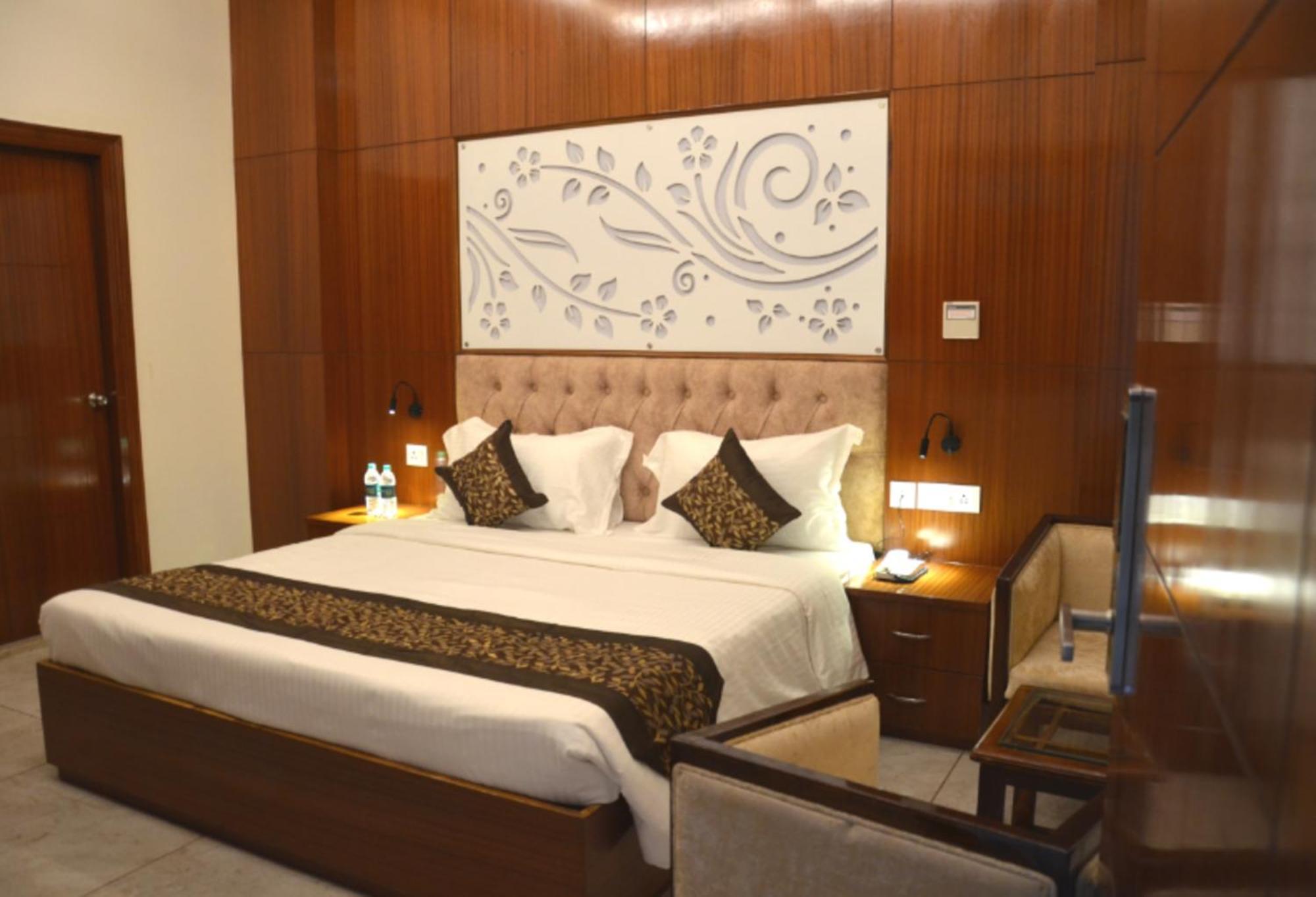 Fabhotel Roselle Inn Lucknow Eksteriør bilde