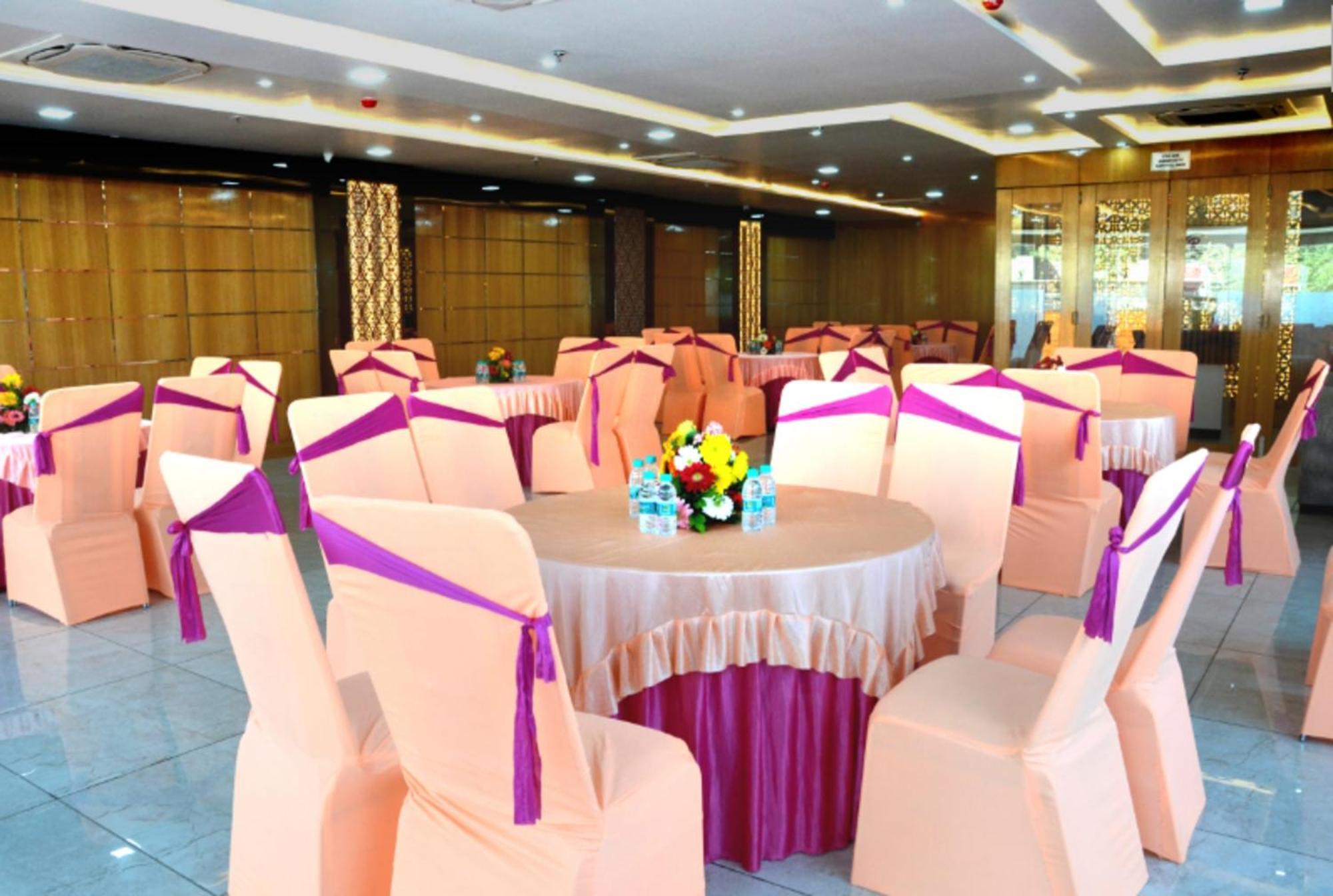 Fabhotel Roselle Inn Lucknow Eksteriør bilde